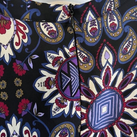 Everly Multi Color Floral Long Sleeve Skater Dress size M - Picture 4 of 9